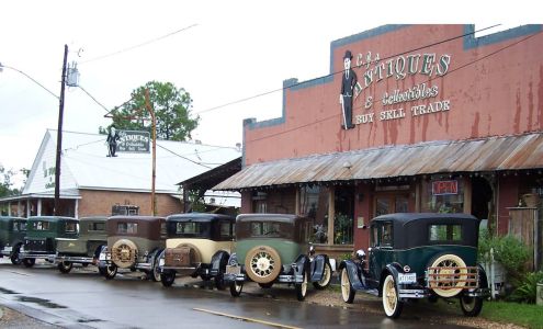 C J's Antiques & Collectibles