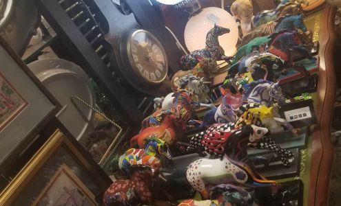 Central City Antiques Greenwell Springs