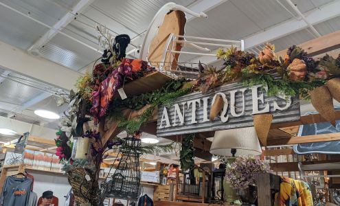 Louisburg Market Street