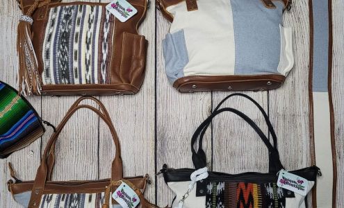 Unique Boutique Willits