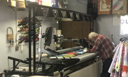 Carol's Country Quilt Shop Van Buren