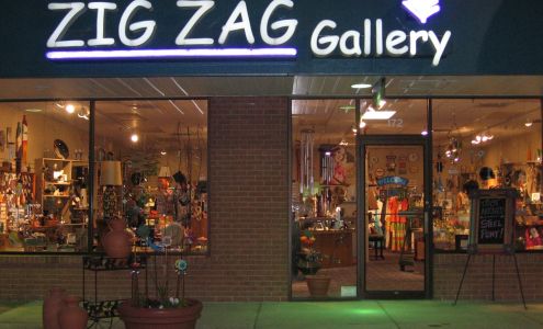ZIG ZAG Gallery