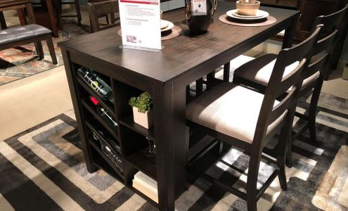 Curly's Furniture/Aqualicious