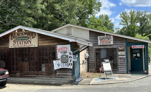 Blackwood Station Outfit