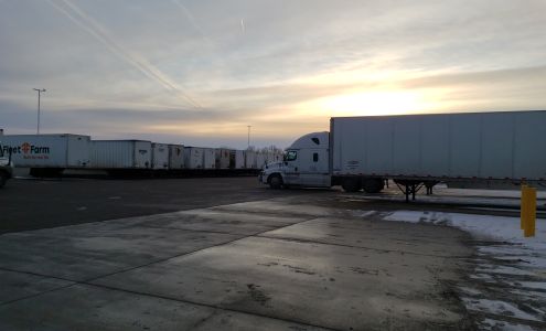 Fleet Farm Distribution Center - Truck Entrance Only