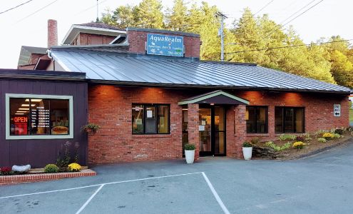 AquaRealm Aquarium & Pets