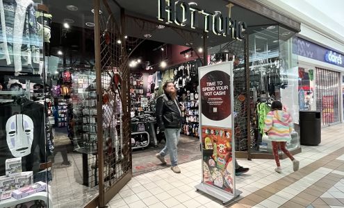 Hot Topic Traverse City