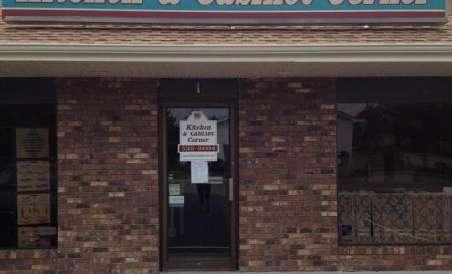 Kitchen & Cabinet Corner