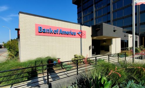 Bank of America (with Drive-thru ATM)