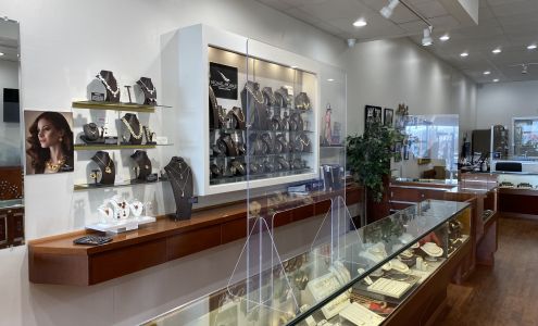 Frank & Fran's Showcase Jewelers