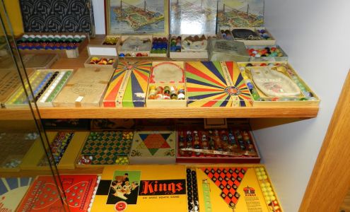 Lee's Legendary Marbles & Collectibles