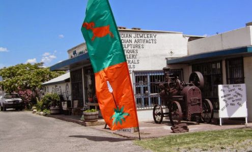 Tesoros De La Tierra Tularosa