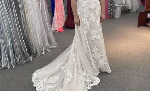 Juanita's Fashions & Formal Wear