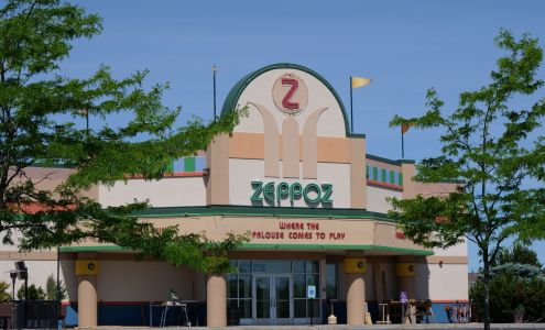 Zeppoz Bowling, Restaurant, Sports Bar and Casino
