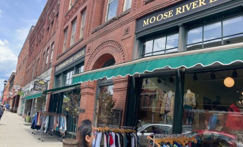 Moose River Lake & Lodge Store