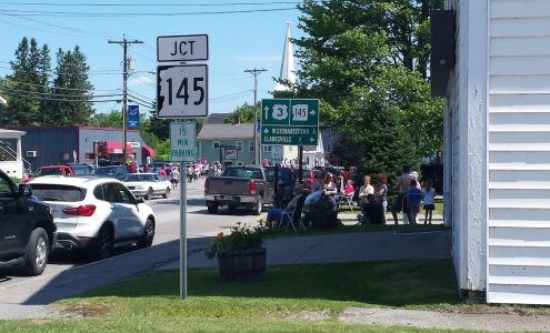 NH Liquor & Wine Outlet Colebrook