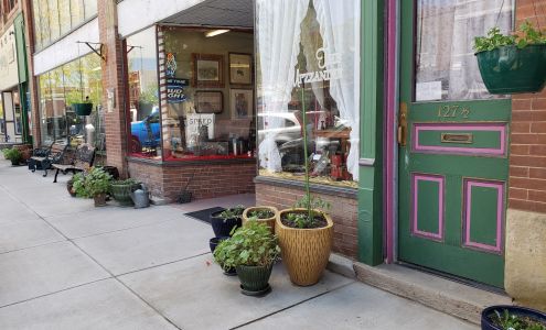 The Mezzanine Antiques and Collectibles Florence