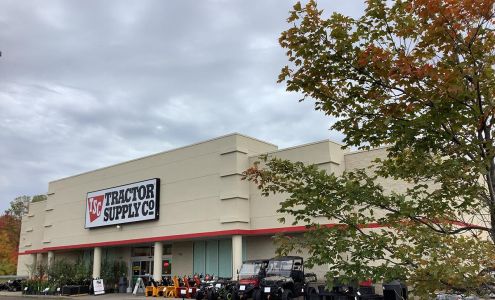 Tractor Supply Houghton
