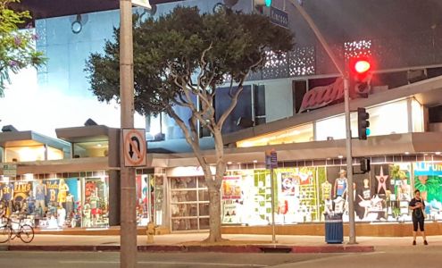 Aahs! The Ultimate Gift Store