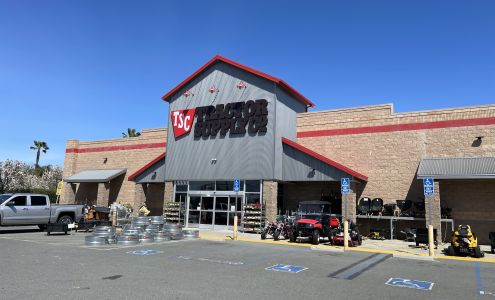 Tractor Supply Brentwood