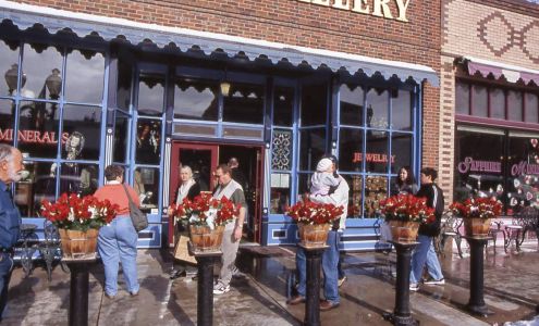 Sapphire Gallery Philipsburg