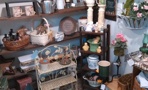 This-N-That Antiques/Collectibles