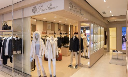 Elle Rose of Sun Valley