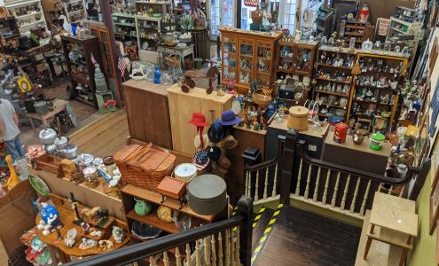 State Street Antiques & Cllctb