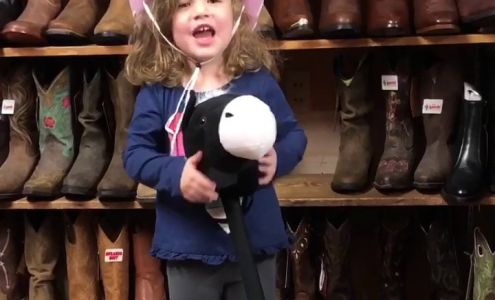 Leo's Uniforms & Supply