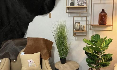 UpRiver Home & Gifts & Wine Studio Brunswick