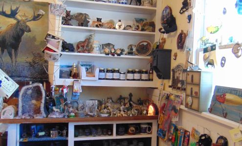 Wolf Tracks Gift Shop Beaver Bay