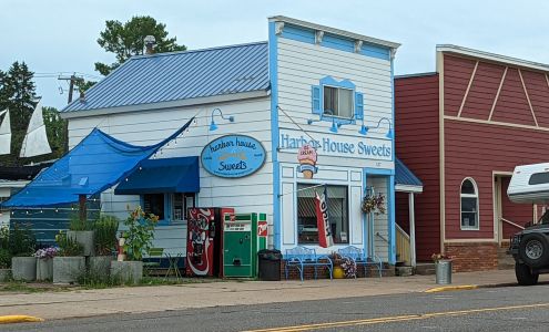 Harbor House Sweets Washburn