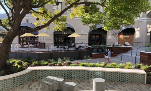 Holmes Wilson Furniture Cazadero