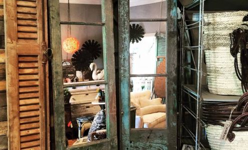 Farmhaus Antiques Fredericksburg