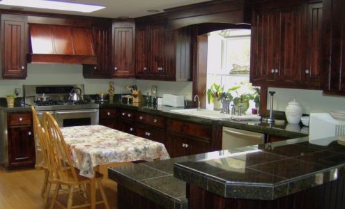 Ochoco Cabinet and Door