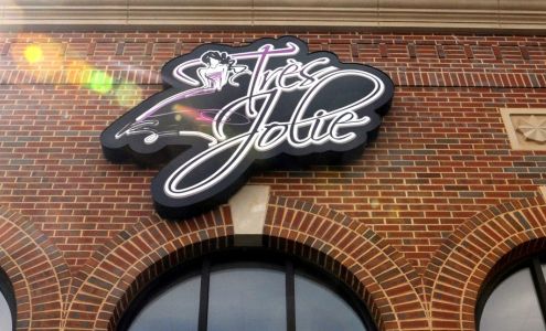 Tres Jolie Prom & Pageant