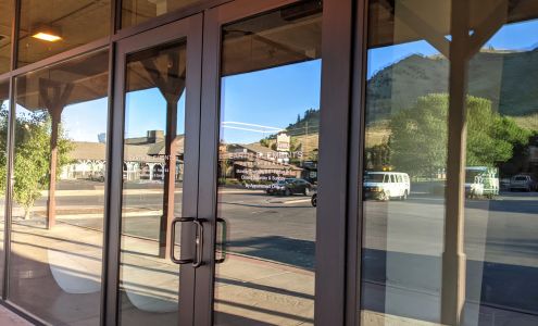 Earth Elements Design Center