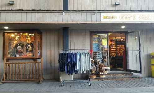 Horseshoe Gift Shop