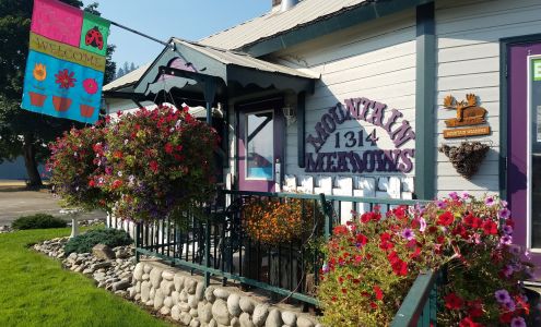 Mountain Meadows Country Gift