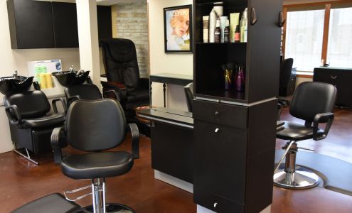 Salon 220 220 W Main St, Cambridge Wisconsin 53523