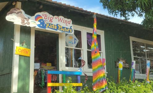 Big Wind Kite Factory Maunaloa