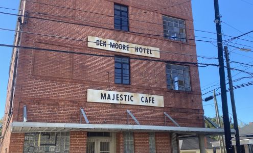 Ben Moore Hotel Majestic Cafe