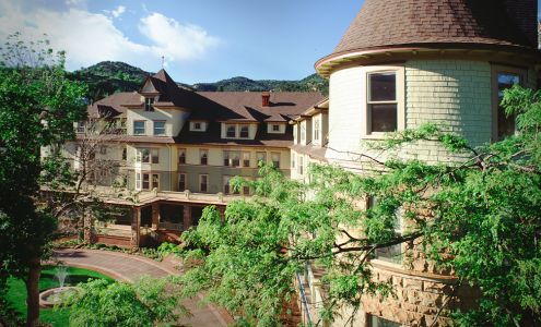 The Cliff House at Pikes Peak
