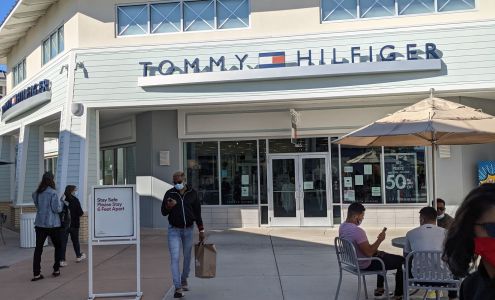 Tampa Premium Outlets