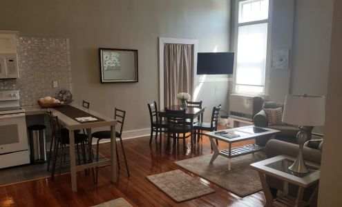 Cafe Drydock & Inn Southwest Harbor