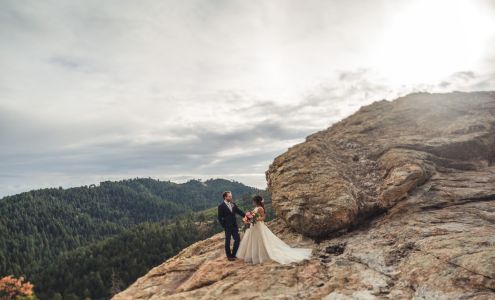 Laura K Moore Photography