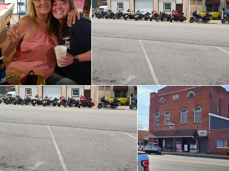 Double Deuce’s Bar and Grill