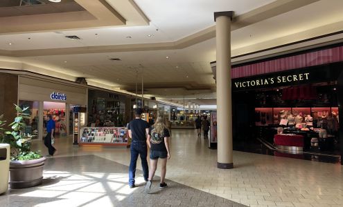 Victoria's Secret & PINK by Victoria's Secret