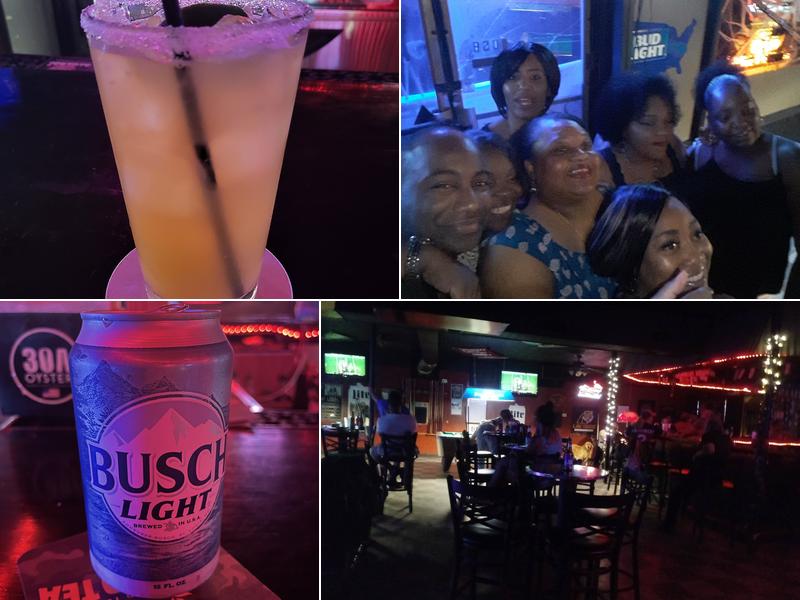 Henry's Bar and Grill