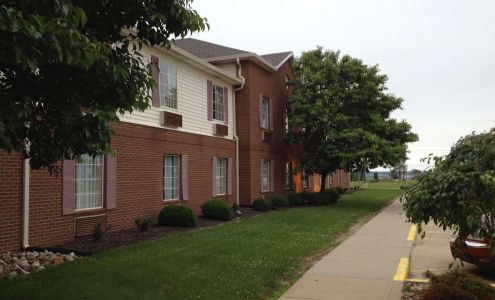 Country Hearth Inn & Suites Willard